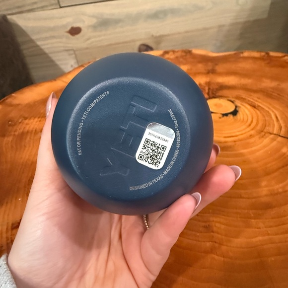 Yeti Blue Stainless Wine Tumbler 10oz - Picture 5 of 5